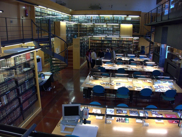 Sala del fondo de reserva de la biblioteca de Koldo Mitxelena.