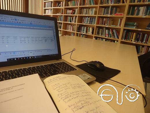 Investigación de los Libros de Desembarco en el Centro de Estudios Andaluces, en Coria del Río (Sevilla).