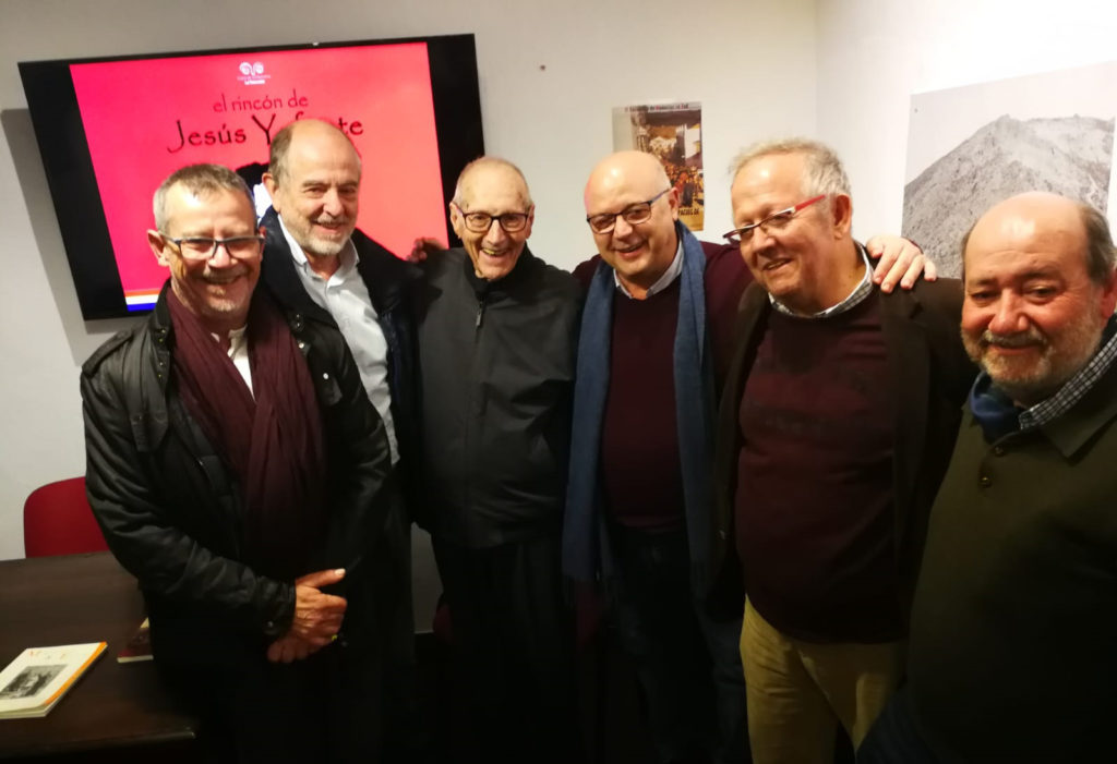 Participantes en el homenaje a Jesús Ynfante.