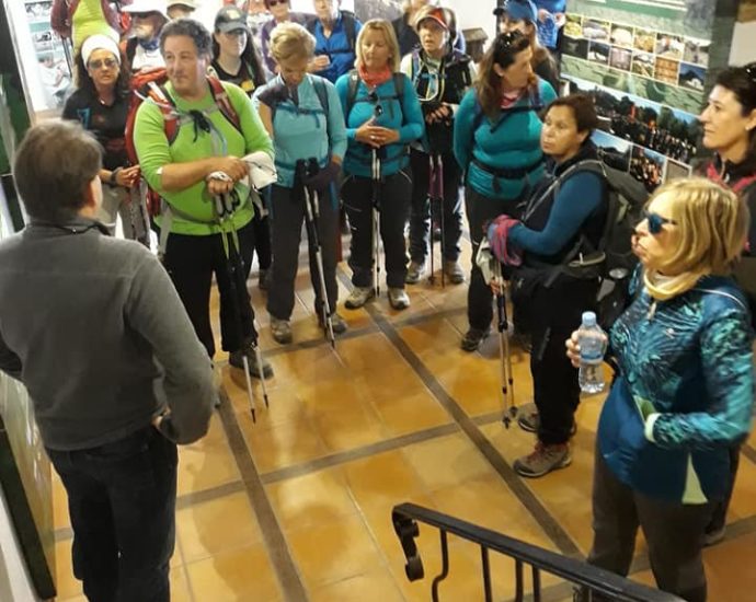 Participantes en la visita guiada.