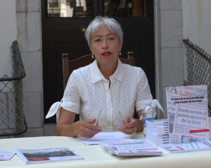 Malgara García Díaz, en la presentación de su monografía en Gibraltar.