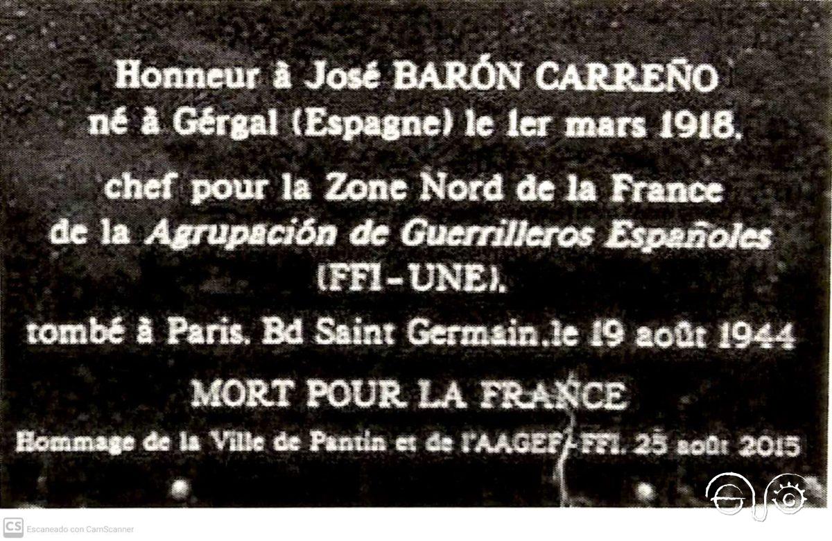 Placa , junto al enterramiento, por la que se le declara "muerto por Francia"