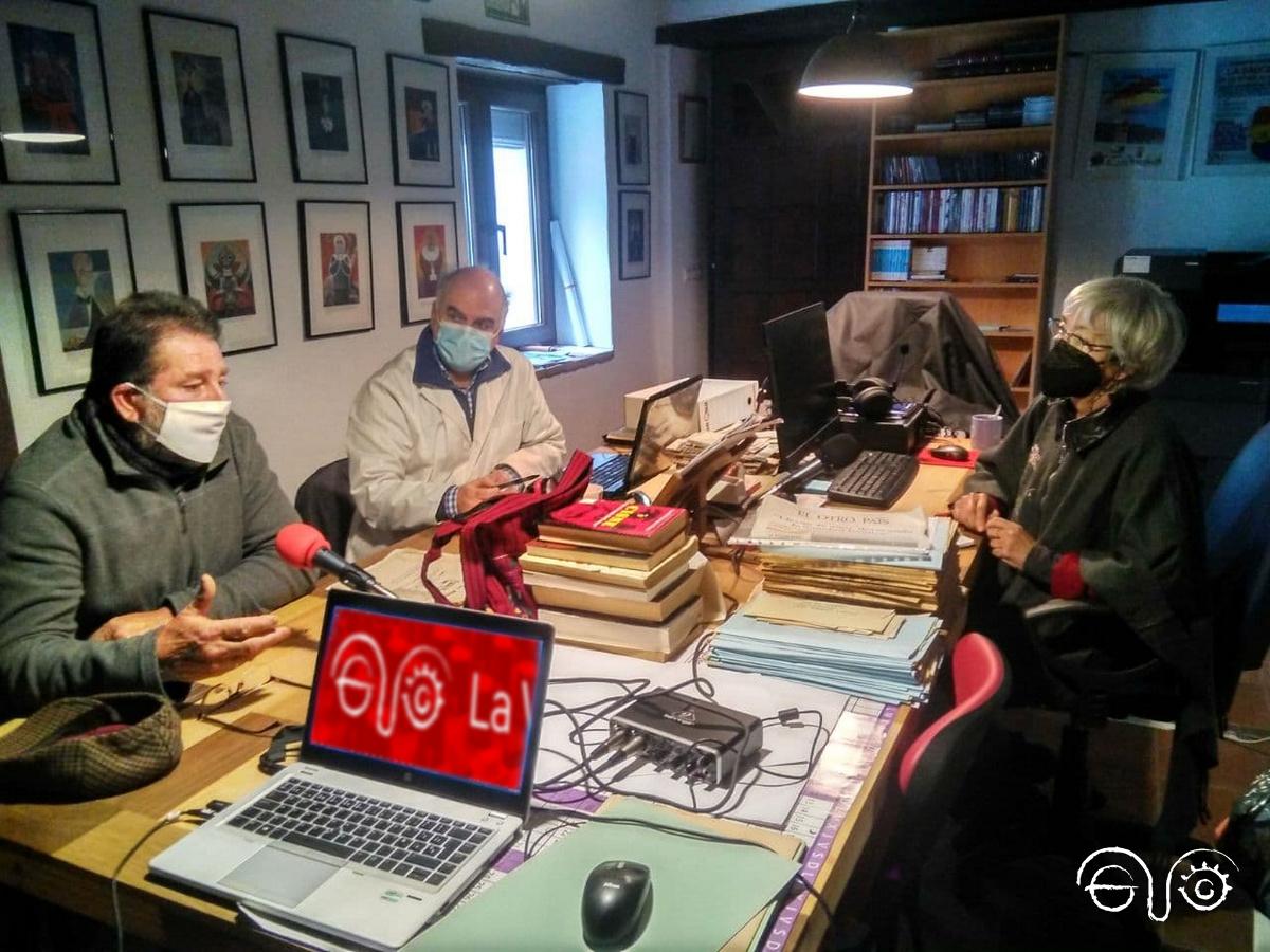 Malgara García, Fernando Sígler y Andrés Rebolledo, durante la sesión de grabación de este podcast.