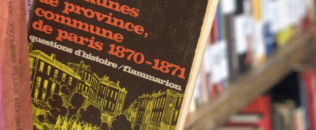 Ellibro de Jeanne Gaillard sobre la Comuna de París, en la Biblioteca de la Casa de la Memoria.