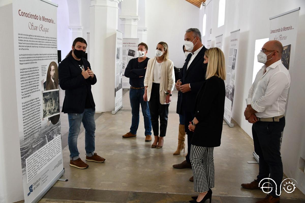 Exposición del Aula itinerante de memoria histórica y democrática, presentada por el historiador Santiago Moreno.