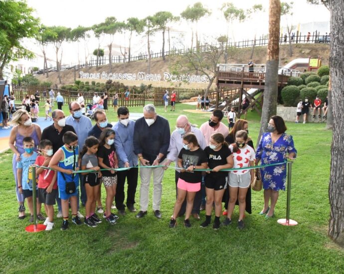 Inauguración del parque “Alcaldesa María Domínguez” en San Roque (Cádiz).