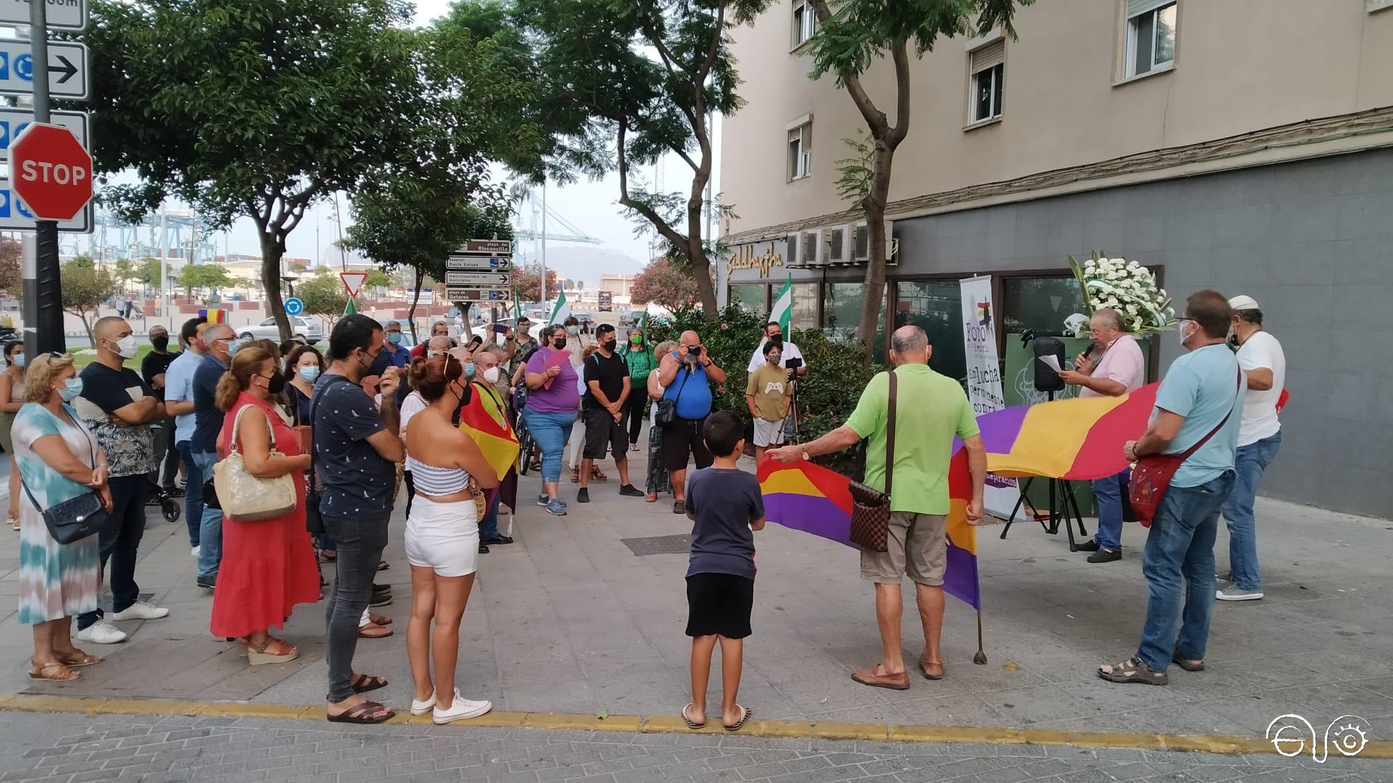 Concentración en recuerdo de Blas Infante en Algeciras.