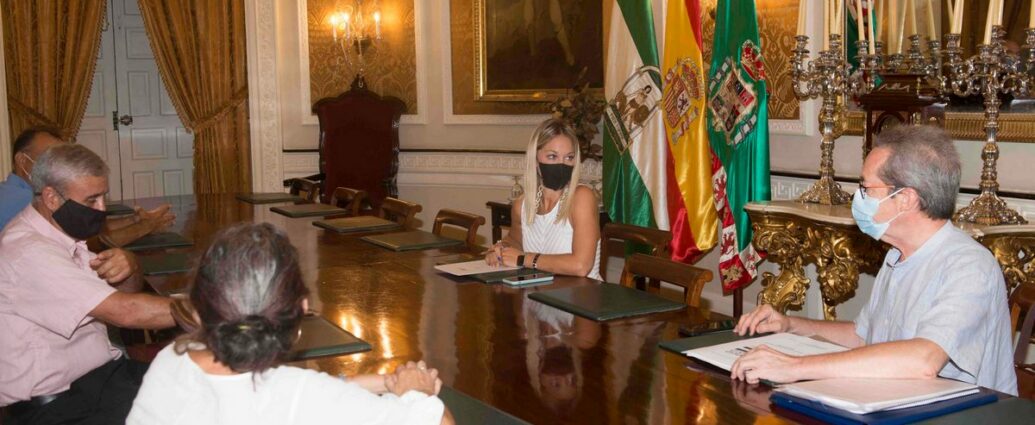 Participantes en la reunión.