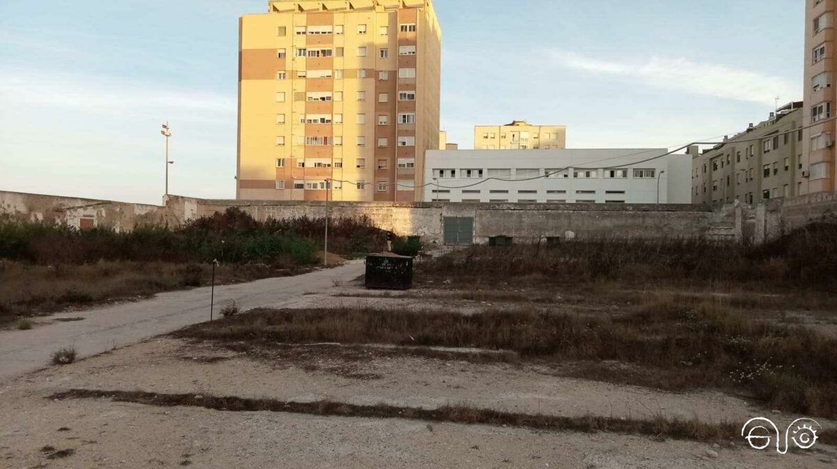 Fosa sur del cementerio de Cádiz.