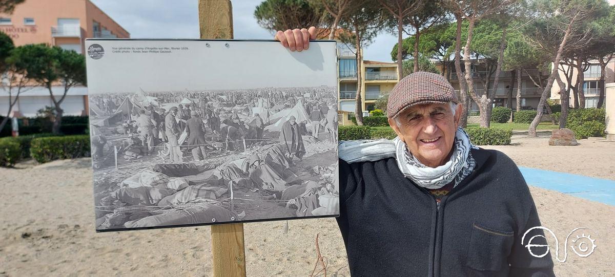 Fermín Benítez León, en la playa de Argelès.