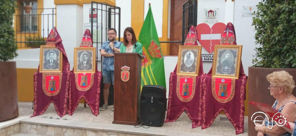 La alcaldesa, Tamara Lozano, y el concejal de Cultura, José María Sánchez, durante el acto.