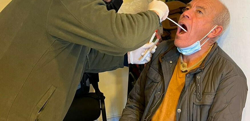 Toma de muestras de ADN en Villamartìn en marzo.