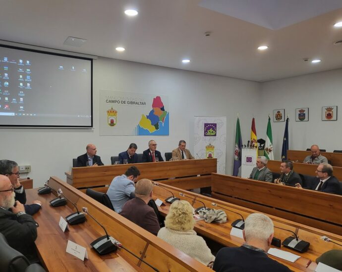 Presentación del libro (Foto: Campo de Gibraltar Siglo XXI).