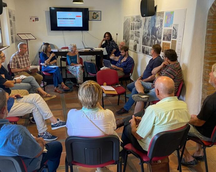 Asamblea de socias/os celebrada el 7 de octubre de 2023, en la que se aprobó el cese de la directiva saliente y la relación de personas de la nueva junta.