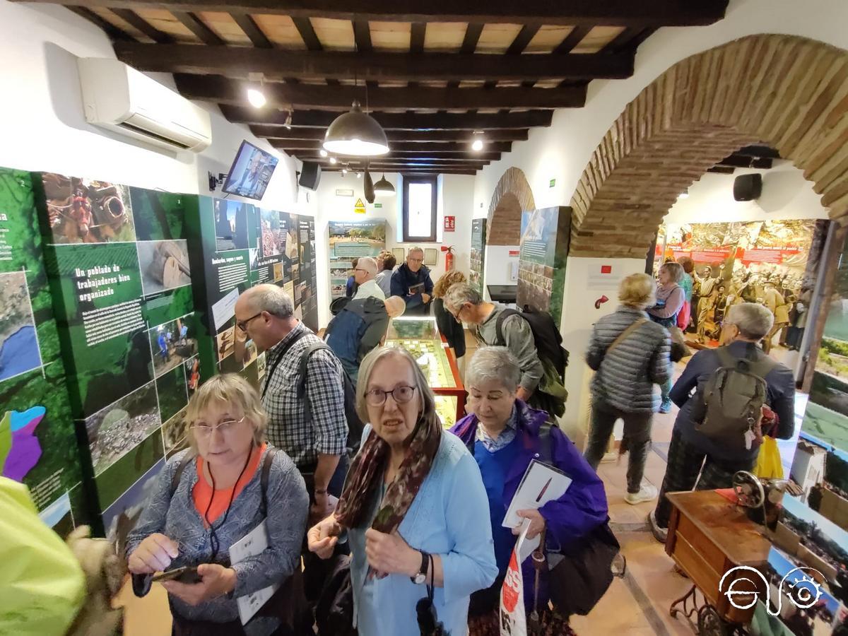 Sindicalistas de CCOO jubilados de Cataluña, en la Casa de la Memoria.