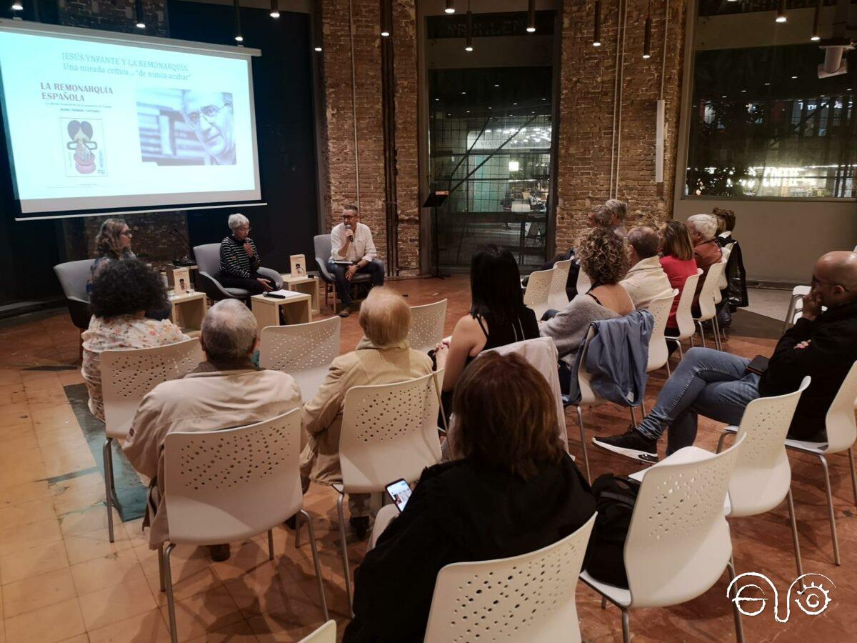 Asistentes al Espai Assemblea de CCOO de Catalunya, en Barcelona, que acogió la presentación del libro de Jesús Ynfante.