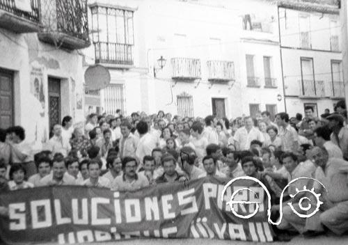 Manifestación en Ubrique en 1978 (Foto: José Gómez).