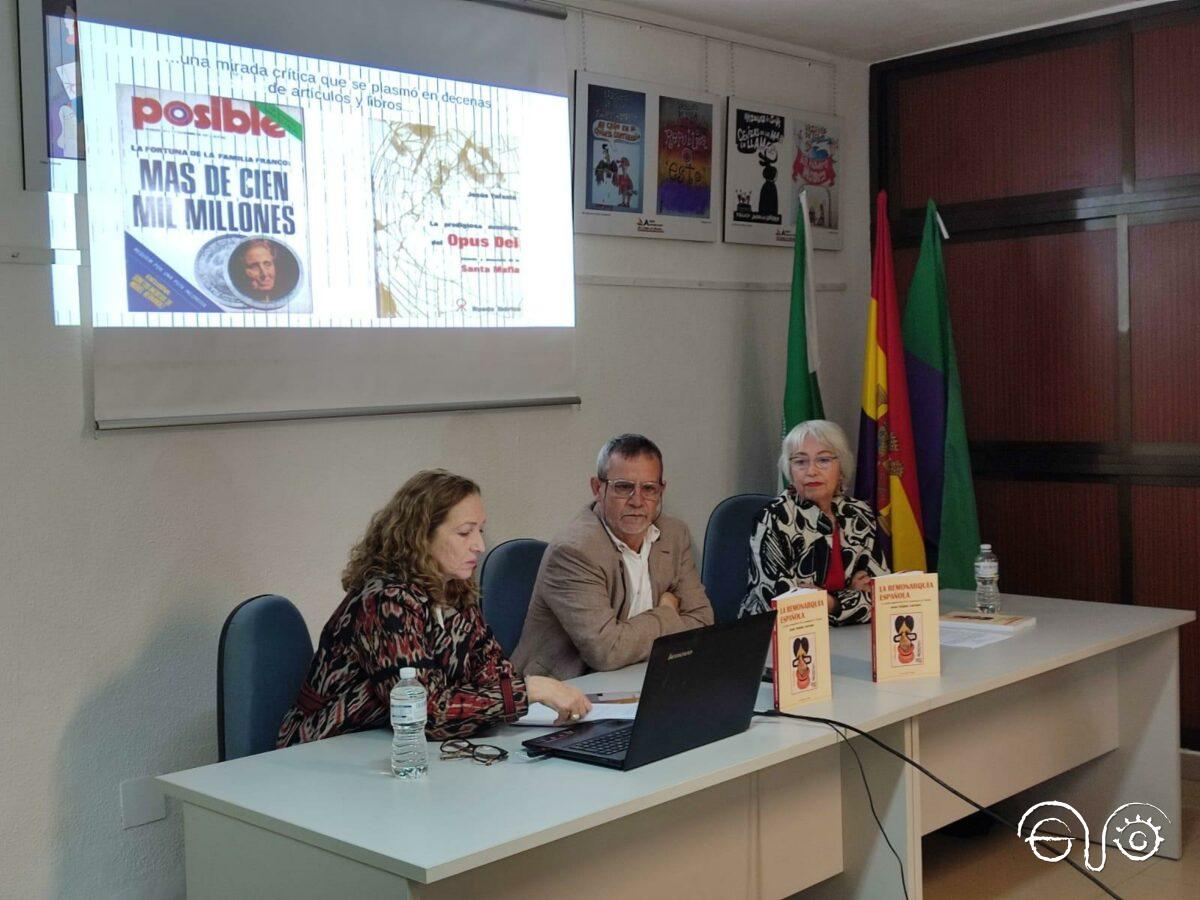 Elena Trujillo, Pablo Bianchi y Margarita García, en el Ateneo Republicano de Algeciras.