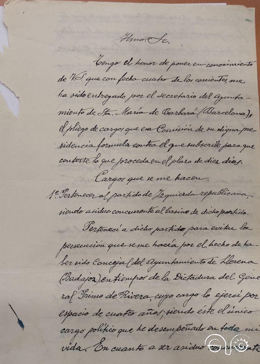 Cesáreo Moliner Villagrasa argumenta en su defensa. Lógicamente, al tratarse de un maestro, se expresa con soltura y corrección gramatical y expresiva, además de poseer una letra muy legible.