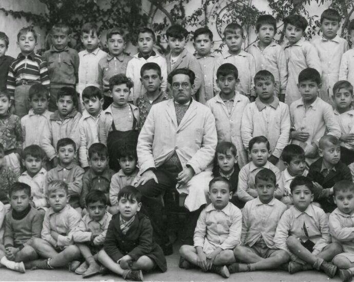 Francisco Balao Vargas con sus alumnos (Foto: Balao de los Ríos, Francisco: «Mi abuelo Francisco Balao Vargas», en Con Jerez al fondo, 25/6/2014, http://conjerezalfondo.blogspot.com/2014/06/mi-abuelo-francisco-balao-vargas.html).