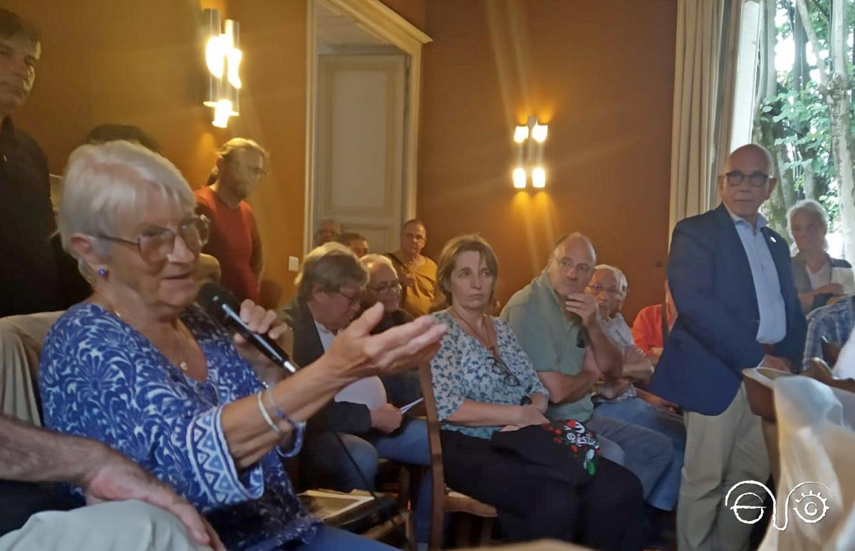 La historiadora Geneviève Dreyfus-Armad, durante su intervención.
