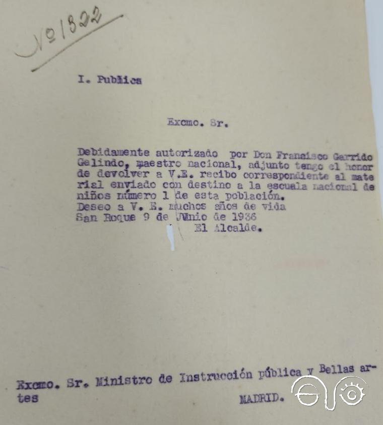 Escrito del alcalde republicano acompañando al recibo como comprobante de haber recibido materiales.