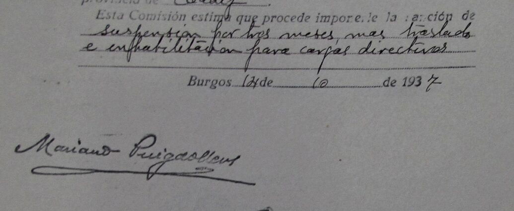 Documento donde se recoge la sanción que se le impone a Mª Dolores Mazorra.