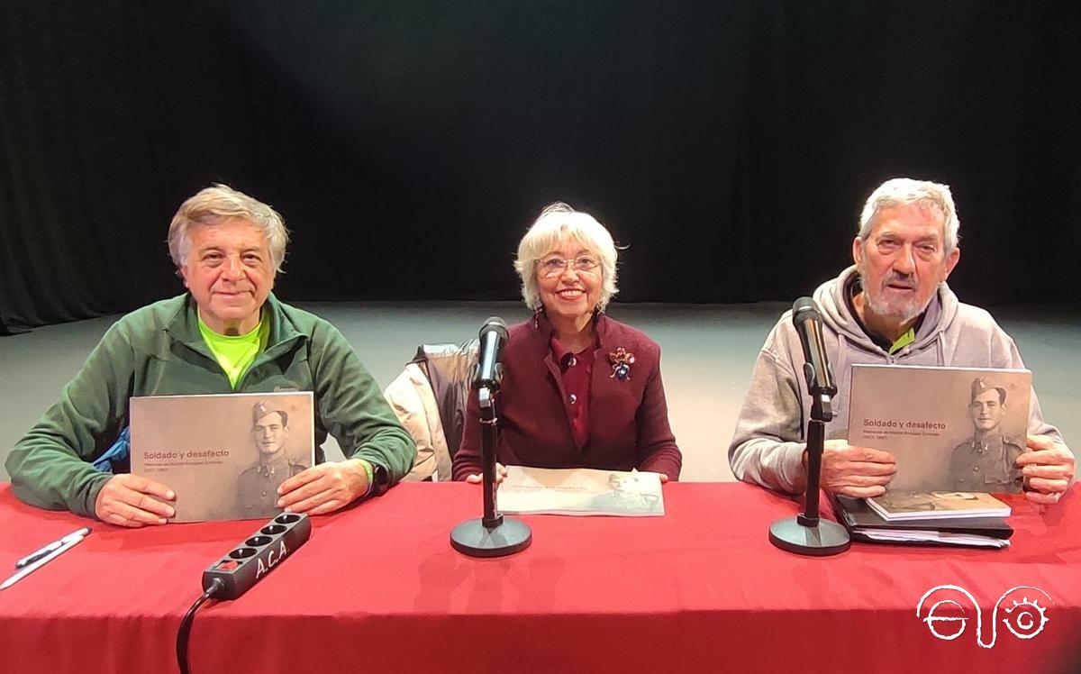 Antonio Morales y Malgara García, de la Casa de la Memoria, y Rafael Morales, presidente de la Asociación La Desbandá.