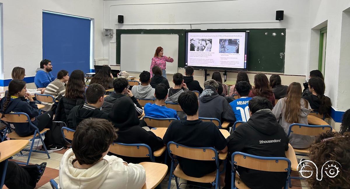 Taller de educación en memoria democrática en el IES San Severiano de Cádiz.